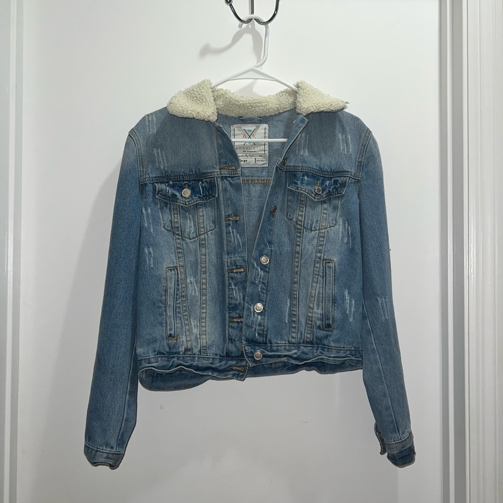 Jean Jacket with Fur Trim Size Large